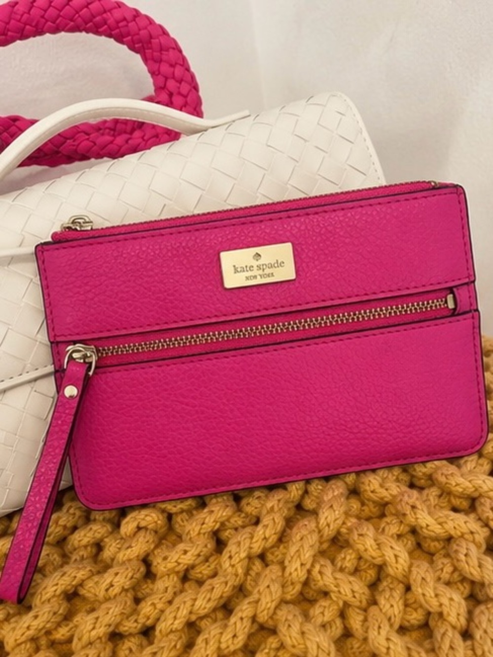 Kate Spade Highland Bee Pebbled Fuchsia Leather Wristlet Wallet